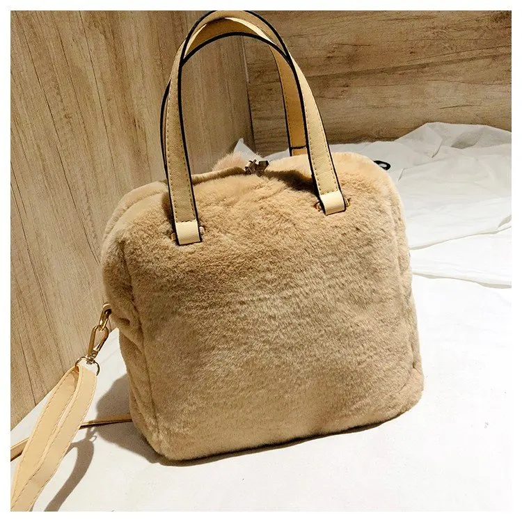 

2019 Winter New Arrival Luxury Faux Fur Shoulder Bag Women Big Capacity Cute Handbag Plush Tote Bag, Black,red,gray,brown,oem