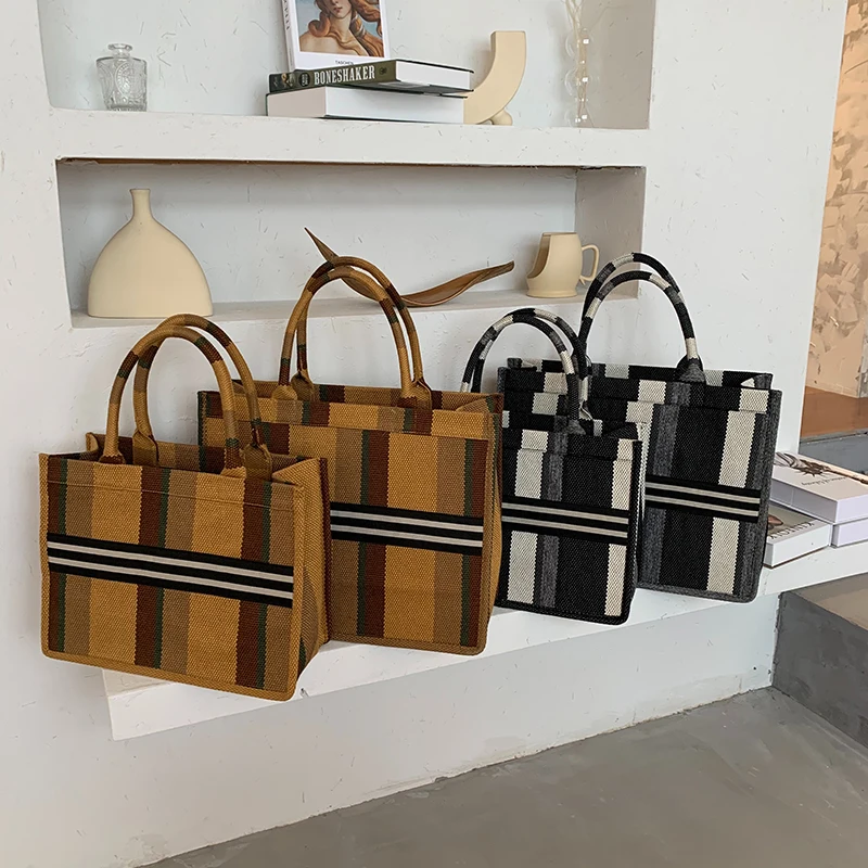 

Hot Sell Popular Large Tote Plaid Bags 2022 Girls Large Handbag Ladies Designer Small Tote Purses For Young Lady