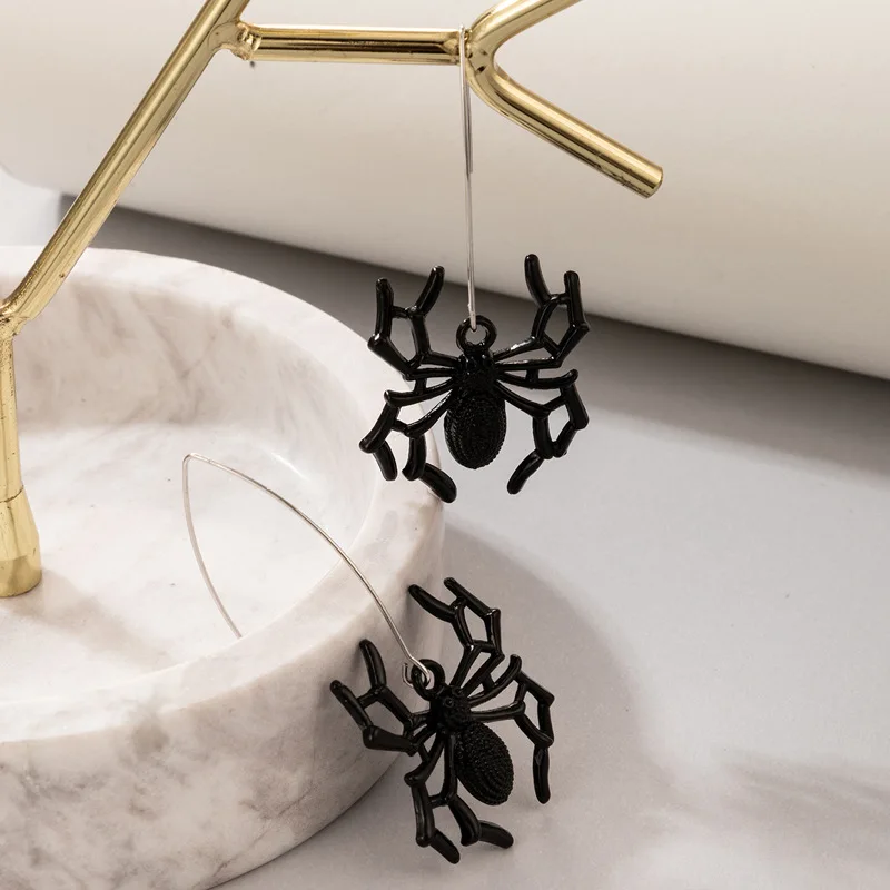 

Fashion European Punk Black Spider Earrings Scary Animal Spider Pendant Earrings For Women Men Halloween