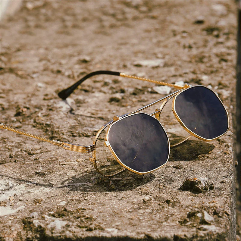 

Eyewear Punk Flip Up Metal Vintage UV400 Shades Clips on Sunglasses