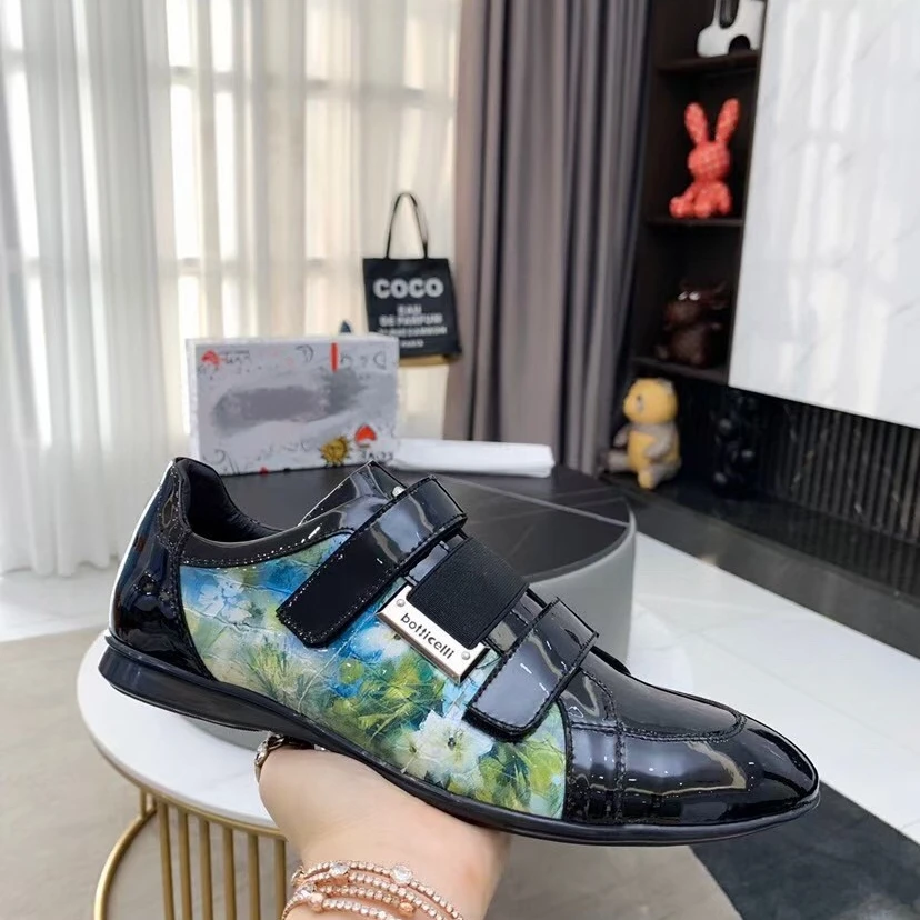 

2021 spring and summer men's new patent leather shiny color matching casual shoes European and American large size wholesale, White,black