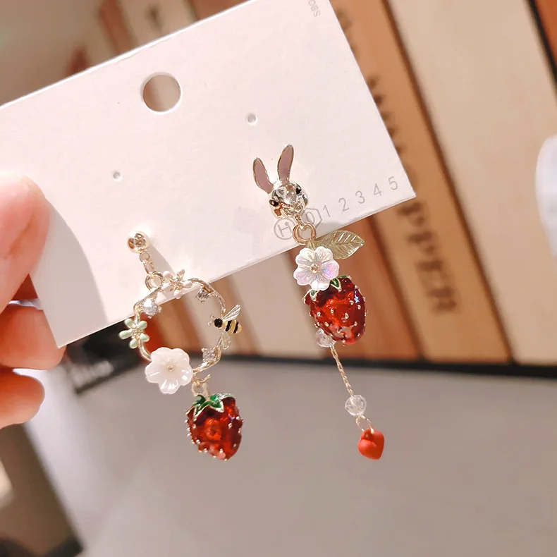 

Korean cute Cartoons fashion earrings lovely Strawberry drop earrings gold plated Tassel chain Rabbit stud earrings girl