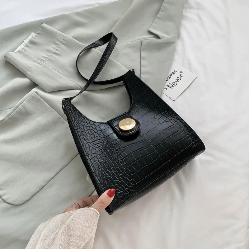 

Underarm bag 2021 new trendy female bag all-match messenger shoulder bag, As the pics