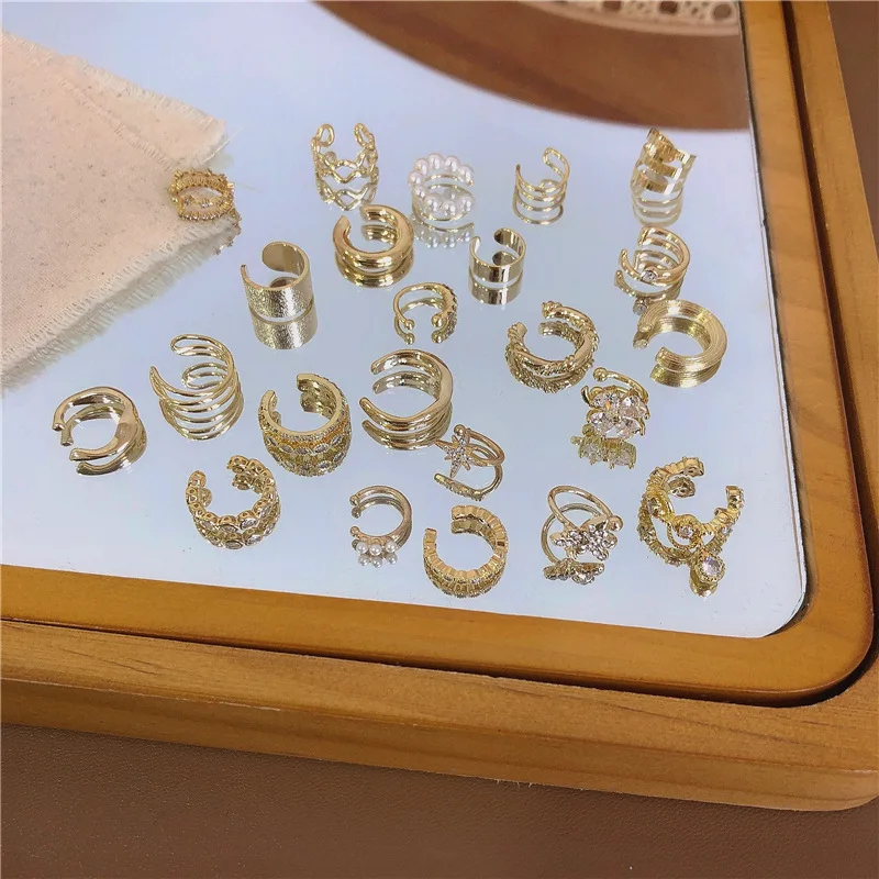 

Fashion Gold Leaf Clip Earring For Women Without Piercing Puck Rock Vintage Crystal Ear Cuff Girls Jewerly Gifts (SK1395), As picture
