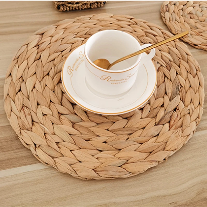 

Round Rattan Placemats Natural Straw Woven Dining Table Mats Heat Insulation Pot Holder Cup Coasters Kitchen Accessories