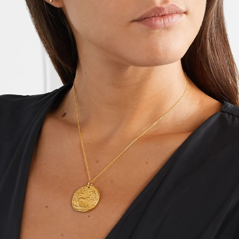 

Vintage 18K Gold Lion Coin Pendant Necklace Embossed Round Disco Circle Coin Lions Pendant Choker Necklace Women Men