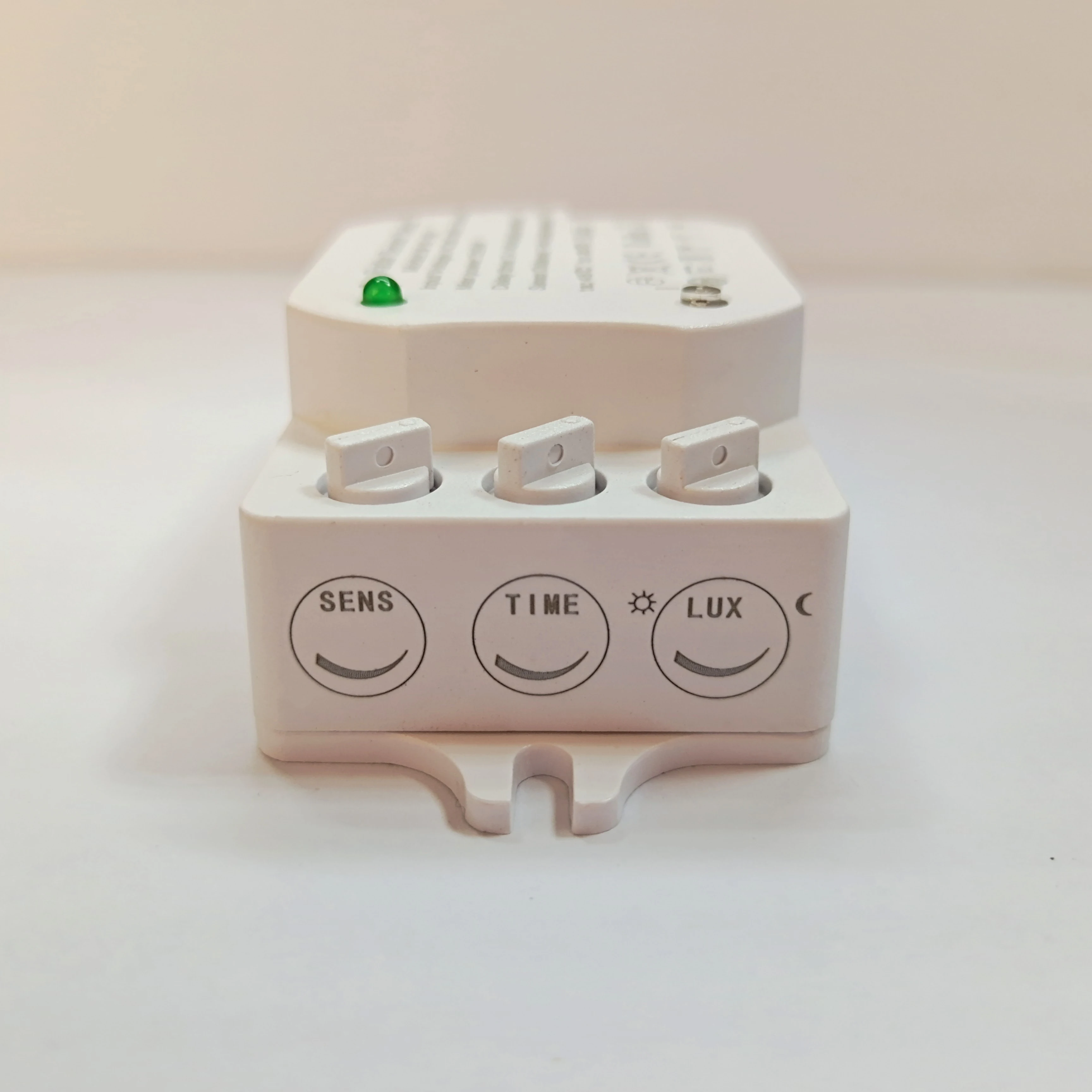 200w Popular Automatic Daylight Adjustable Sensor Switch With Multi