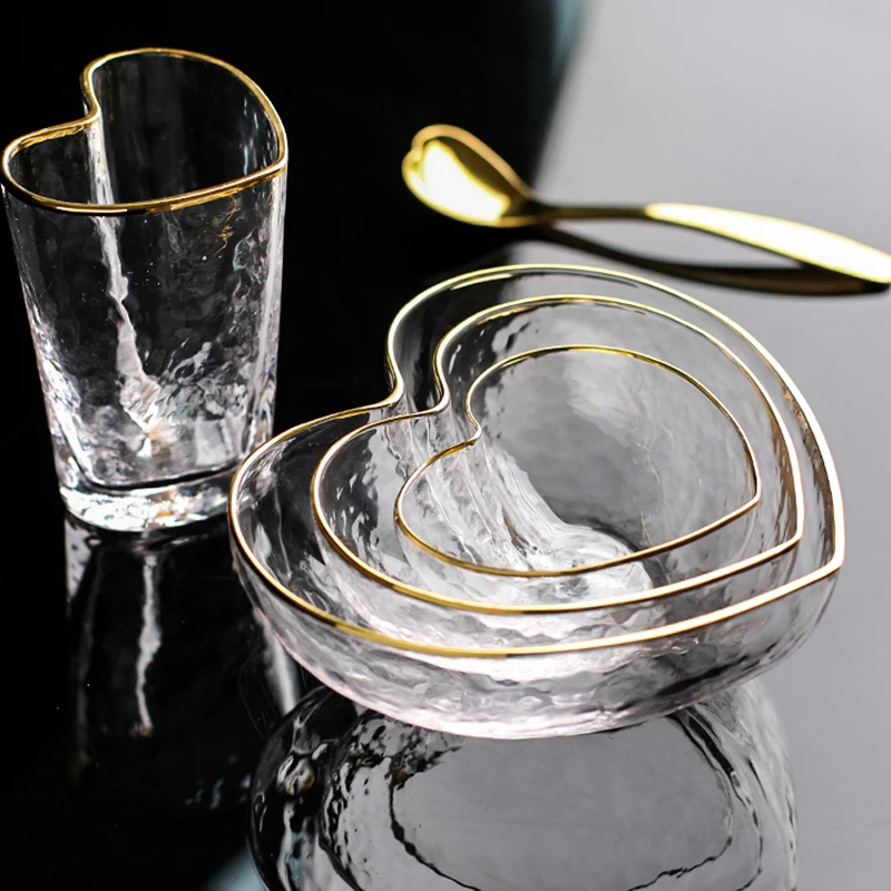 

Wholesale Heart Shape Love Funny Glass Salad Bowl With Golden Rim 1060