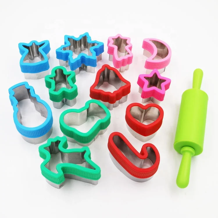 
Christmas cookie cutter set with silicone rolling pin 