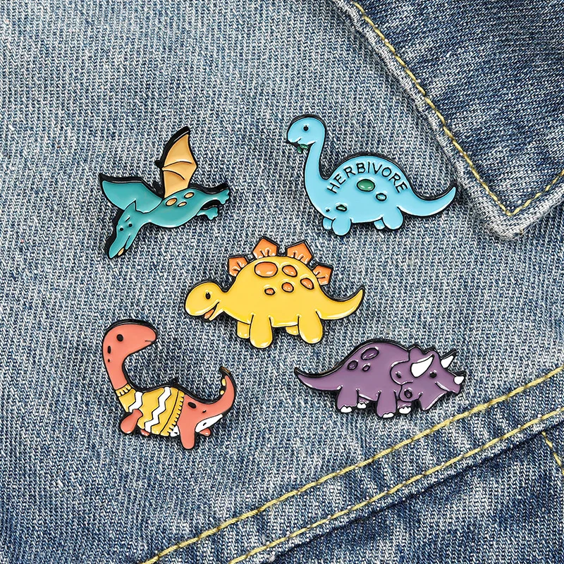 

Cute Cartoon Small Dinosaur Pin Alloy Enamel Pterodactyl Triceratops Pins Brooch for Decoration