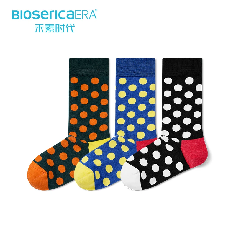 

Wholesale Custom Factory Supply Antibacterial Anti-odor Slouchy Pretty Dots Jacquard Women Crew Socks