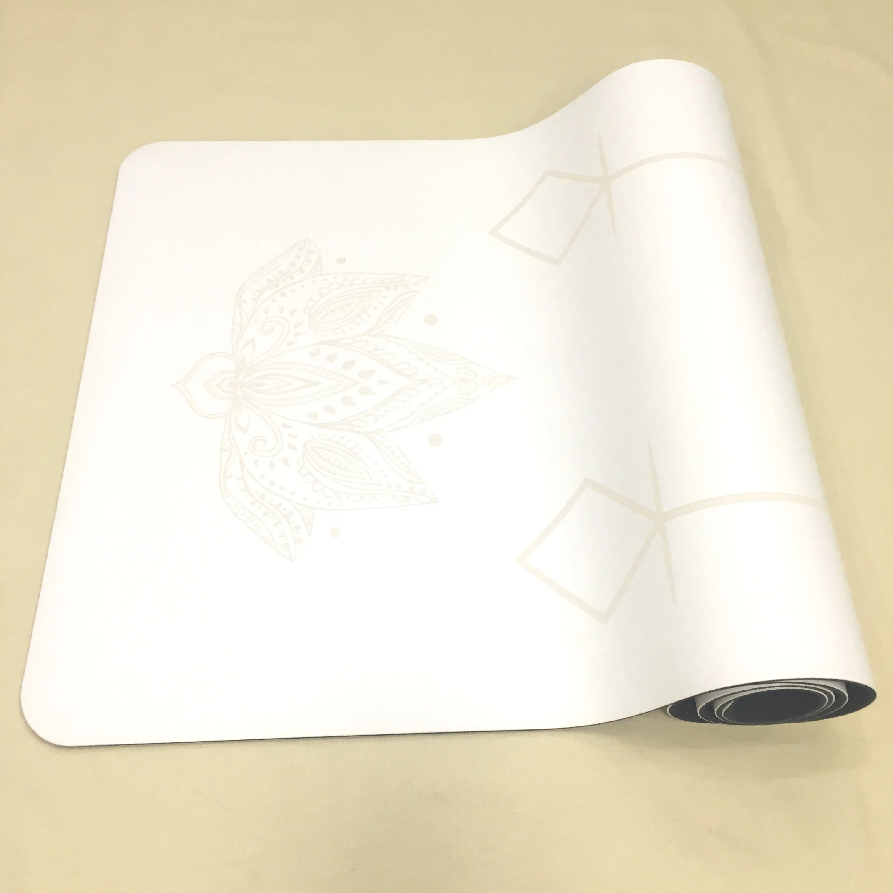 

High Quality Fitness Eco Friendly Natural Rubber Foldable Travel Yoga Mat