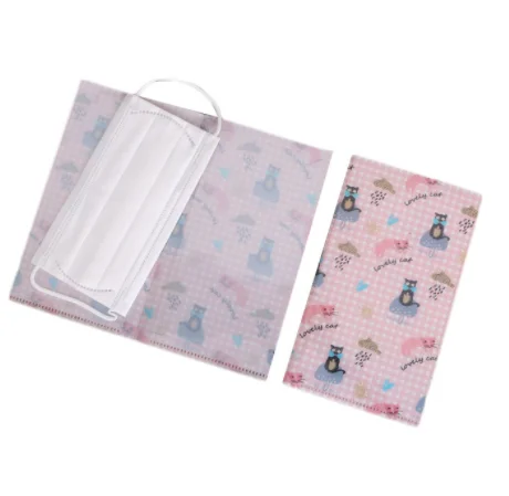 

Custom LOGO PP Portable mask storage clip plastic mask storage bag masque holder mask keeper folder, Customized color