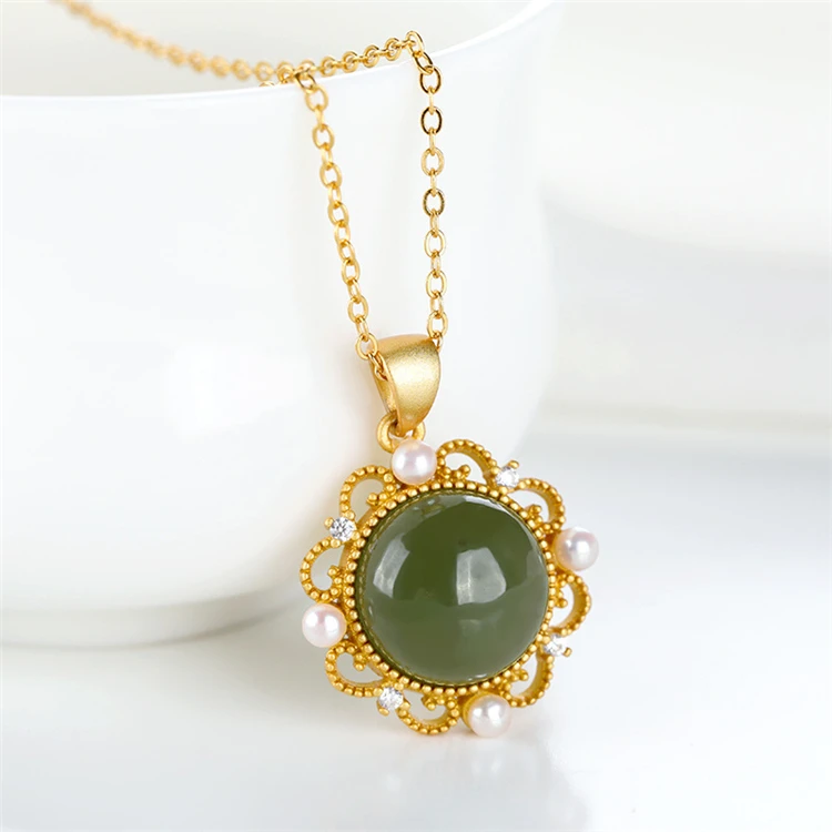 

Aimgal S925 sterling silver gold-plated hetian jade jade pearl floral elegant women's necklace