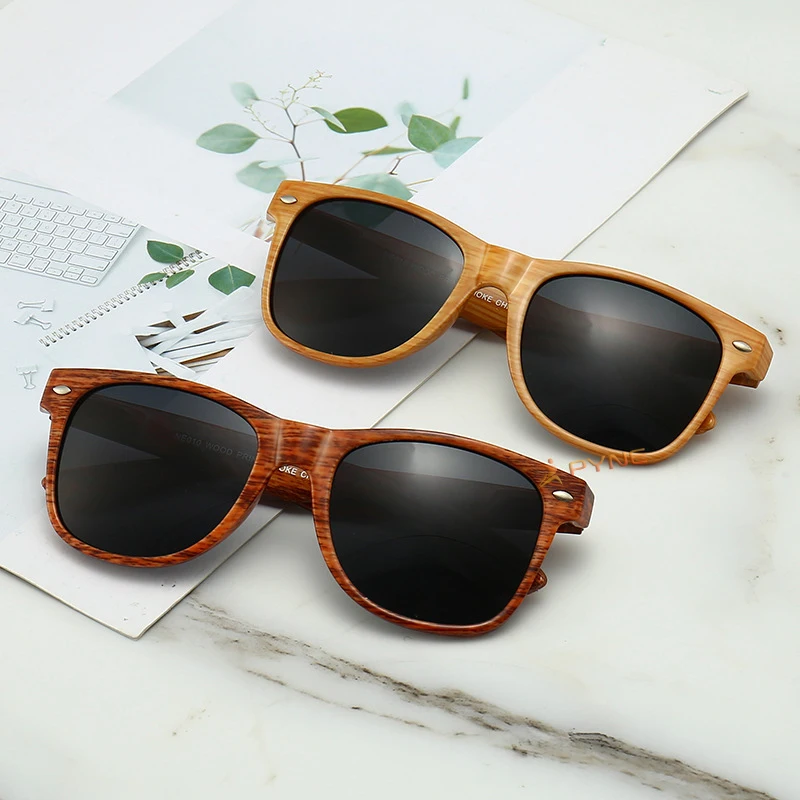 

Customized Logo Hot Vintage Trendy New Style Faux Sports Rivet Wood Grain Sunglasses