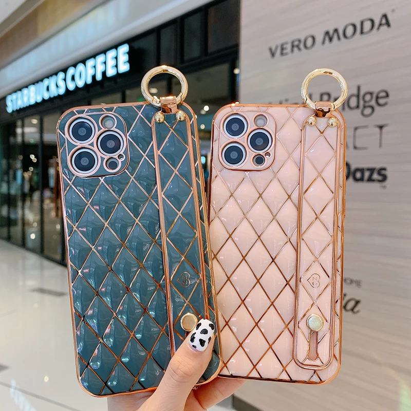

Luxury diamond bling plating Soft silicon Phone Case For Samsung Galaxy S21 Plus S30 S21Ultra A12 A52 A75 5G Cover Wrist Bracket