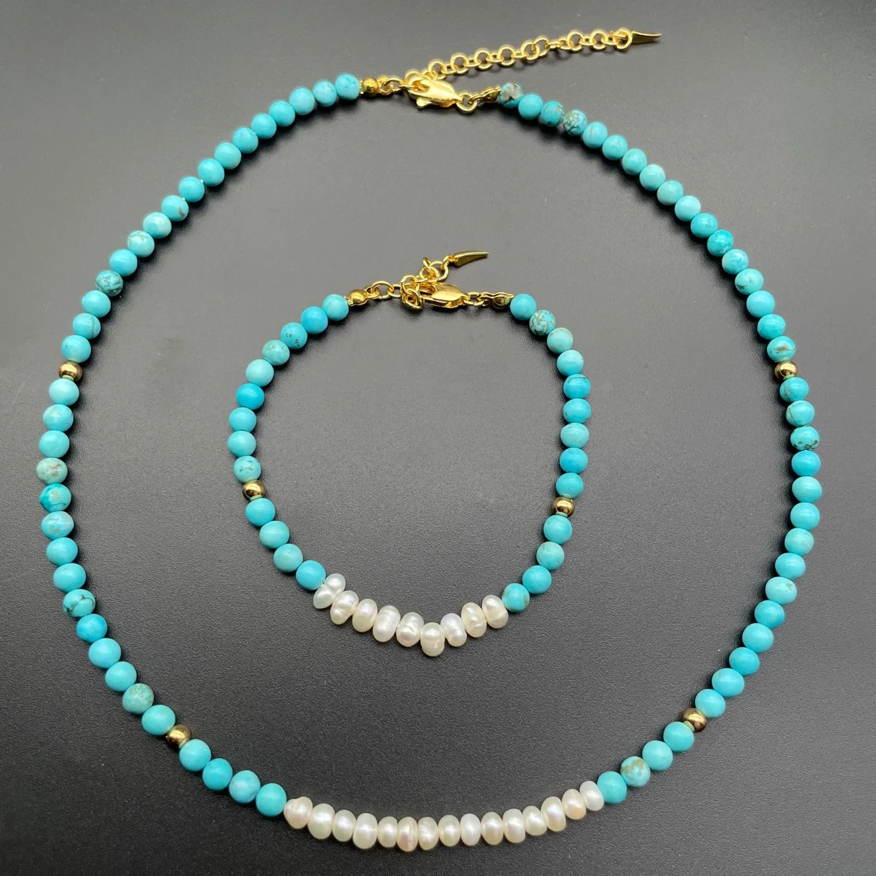 

Wholesale Personality Natural Freshwater Pearl Bracelet Necklace Female Bohemian Beaded Turquoise Necklace