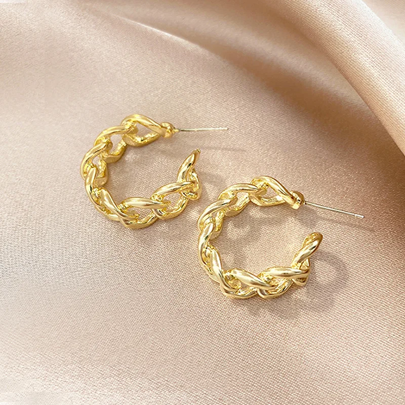 

S925 New Retro Metal Hollow Chain Terms Gold Stud Earrings Fashion Jewelry Women