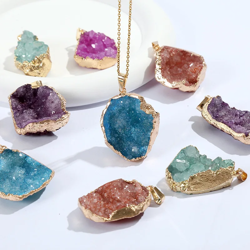 

Natural Stone Irregular Quartz Druzy Crystal Stone Pendant Necklace Gemstone Pendant Necklace for Women