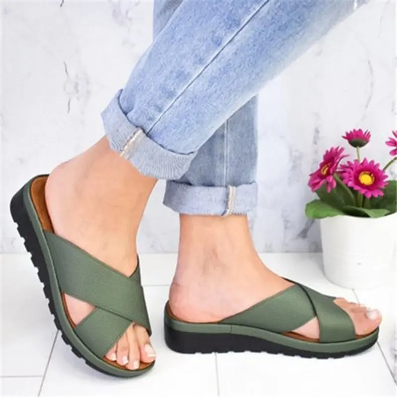 

Wholesale Large Size Fashion Casual Non Slide Slippers For Women And Ladies, Green black silver gold