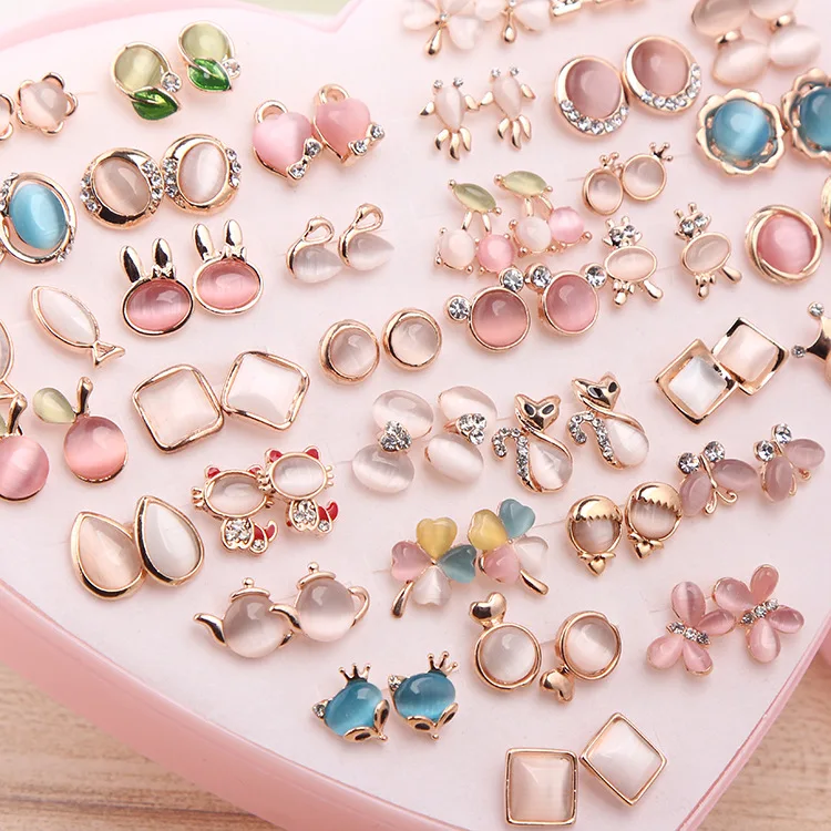 

All-match trinkets Korean version of color-preserving cat's eye mixed batch earrings 36 pairs of earrings in box