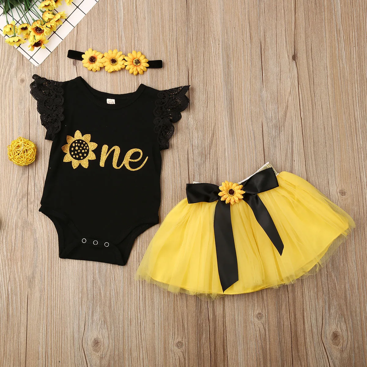 

3Pcs Baby Girl Clothes Newborn Lace Ruffle Sleeveless Romper Tops Girls Mini Tulle Skirt Headband Outfits Set, As shown