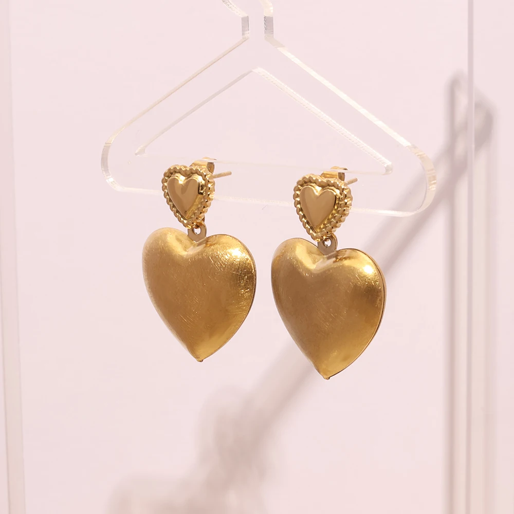 

Fall 2023 Women Earrings Brushed Heart Stainless Earrings Women 18K Gold Plated Statement Vintage Heart Earrings