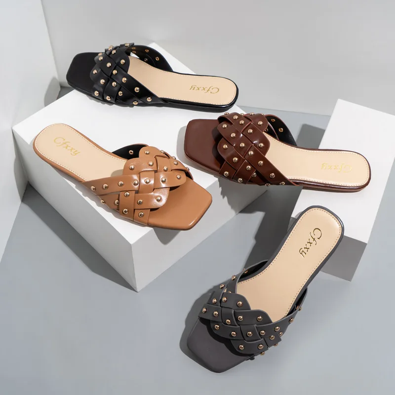 

Designer Weave Rivet Sandals 2021 Flat Bottom Luxury Slippers Famous Brands Custom Slippers Women's Slide Sandals Slipper