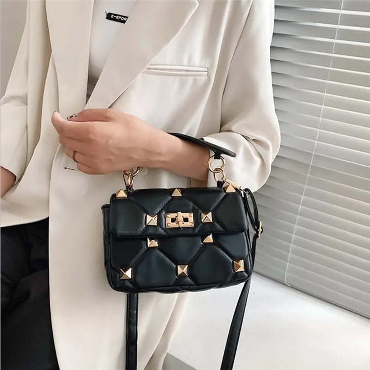 

Fashion handbag new rivets one shoulder cross-slung female bag, White, black, pink