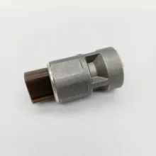 12V 24V سيارة شاحنة عداد المسافات سرعة الاستشعار ل هولدن روديو ايسوزو NPR فوكسهول أوبل فرونتيرا شيفروليه GMC 8972565250 TS-250