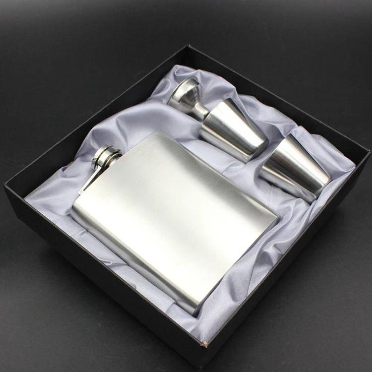 Hip Flask Gift Set (6).jpg