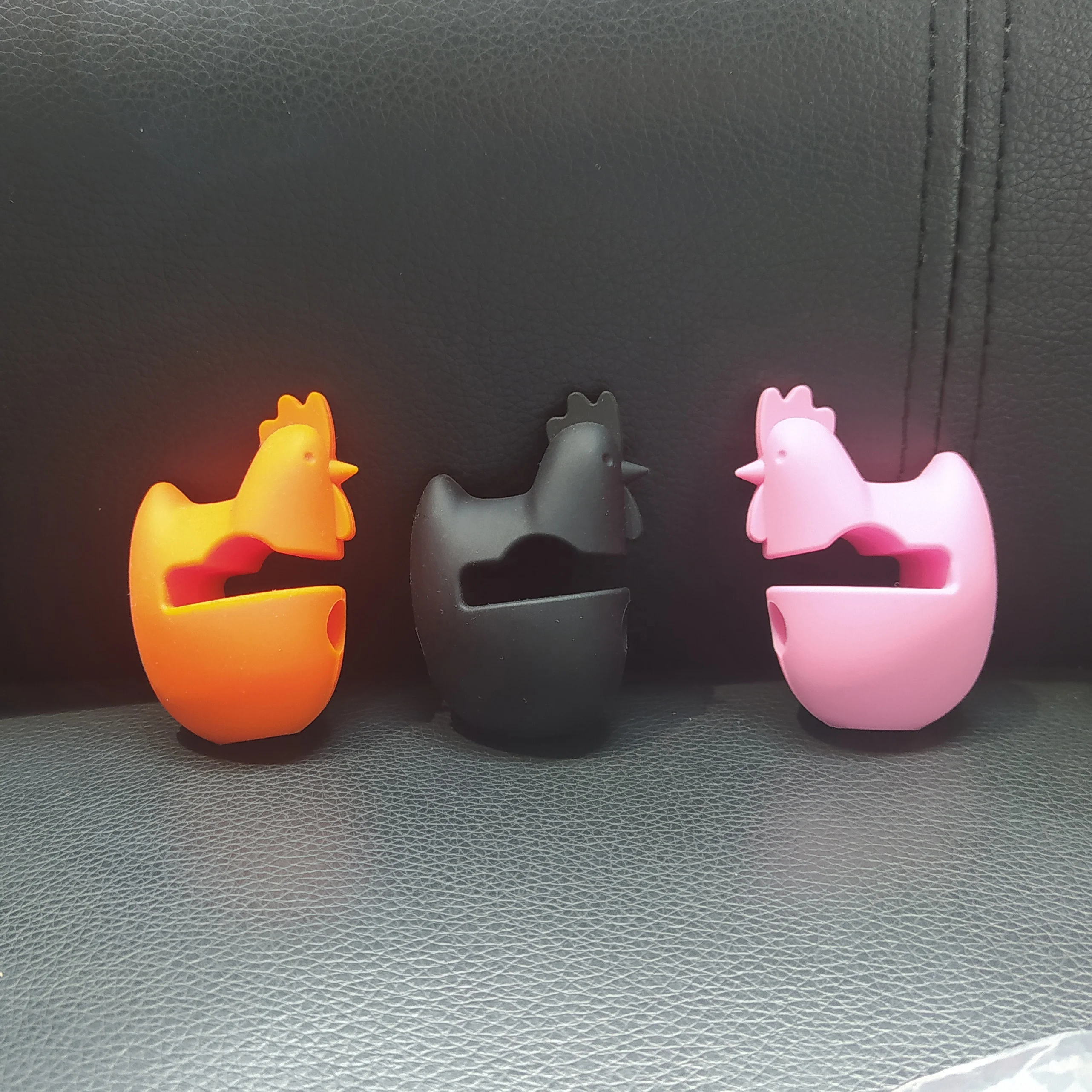 

Creative and Interesting Food Grade Silicone Rooster Modeling Pot Spoon Holder