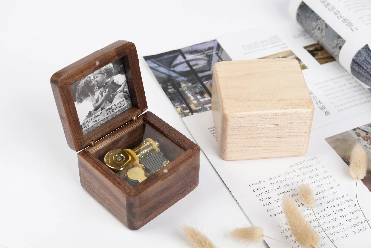 musicalbox.jpg