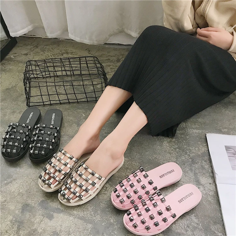 

Summer Famous Slippers Women Designer Slides Flat Hollow Out Rivet Sandals Shoes, Black pink apricot