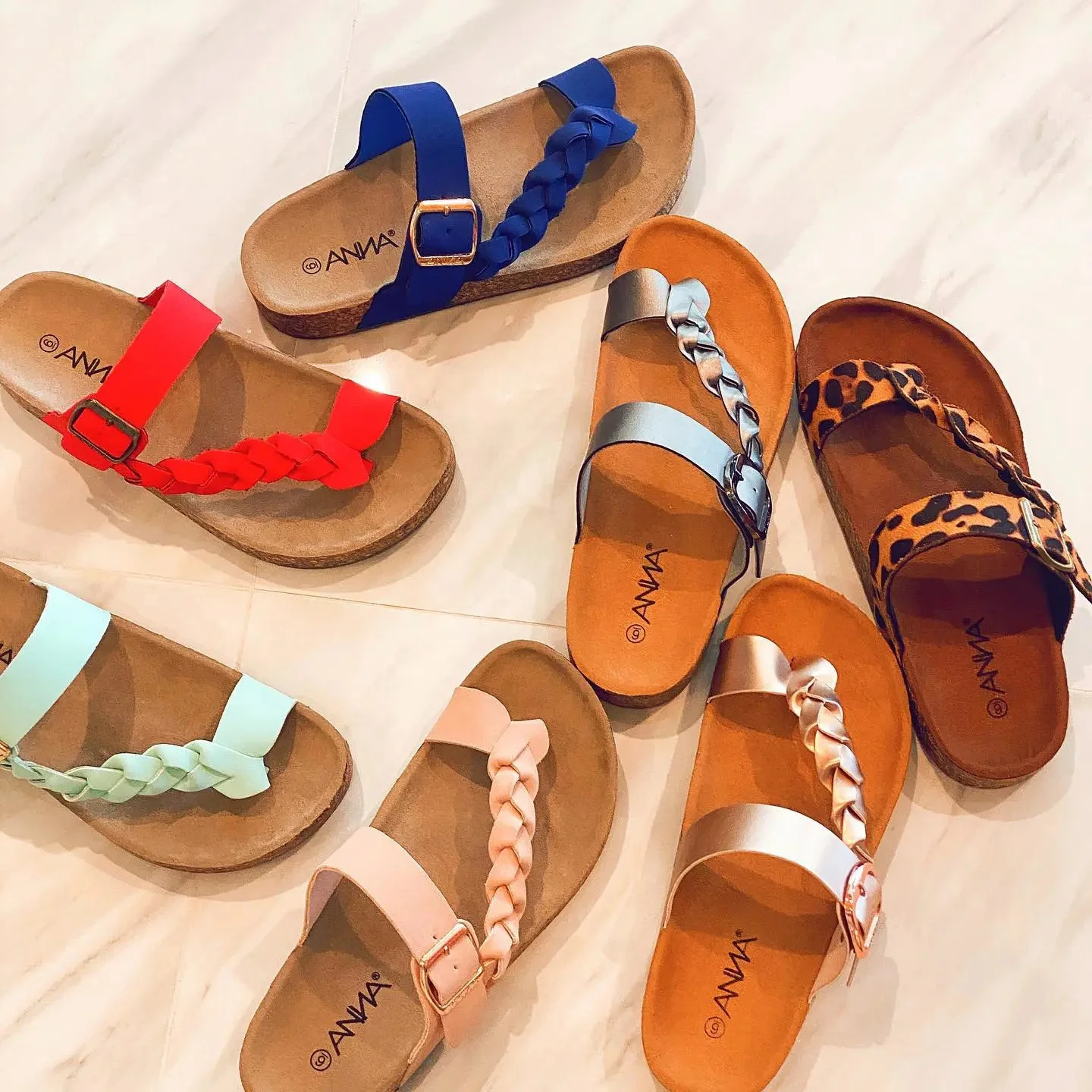 

2022 Summer Latest Design Beach Sandals With Toe Metal Buckle Fashion Designer Women's Leopard Print Flip-Flops Slippers shoes, A lot of color
