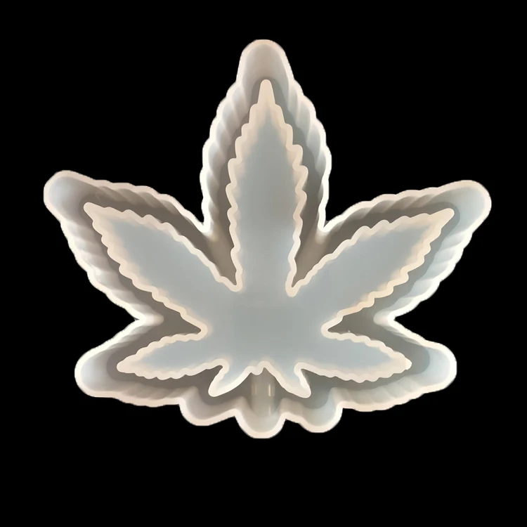 

S1072 large weed pot leaf ashtray resin silicone mold, Random