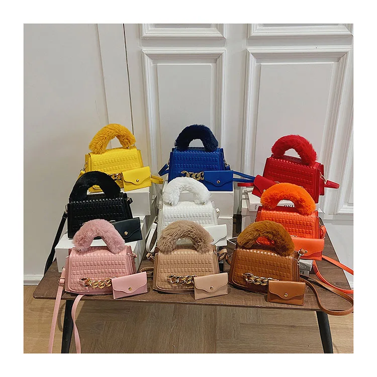 

Furry Plush Handle Small Clutch Winter Ladies PU Leather Messenger Bags Thick Chain Design Small Square Handbags and Purses