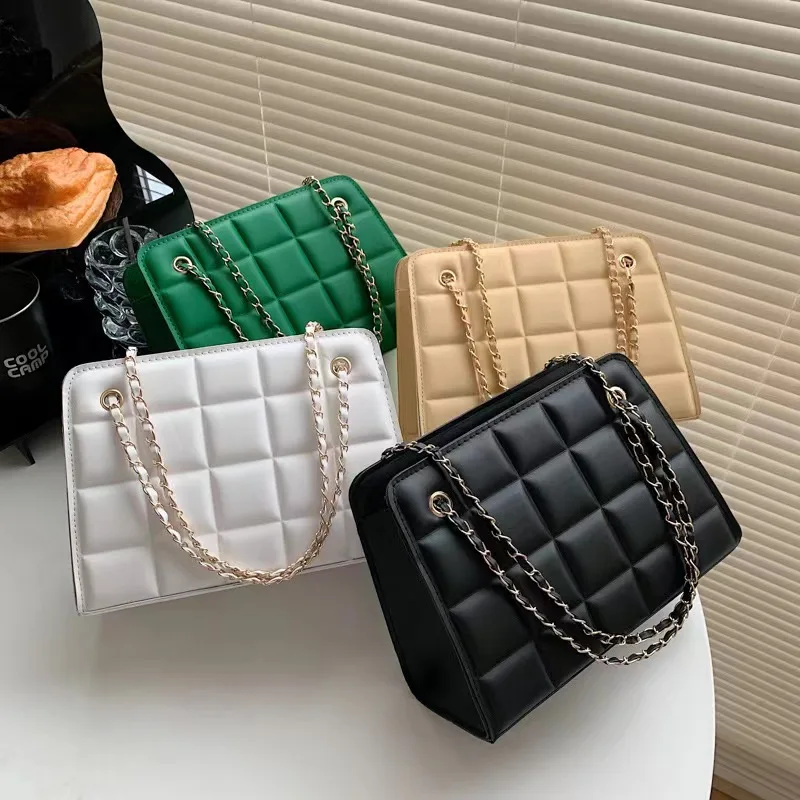

2023 new Korean retro chain solid color underarm bag casual summer shoulder bag handbag messenger Luxury Cosmetic Fashion Ladies