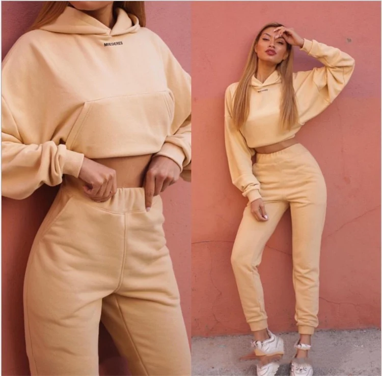 

Women 2021 Spring Casual Two Piece Midriff Crop Top Hoodie Tracksuit 2 Piece Clothing, Customized color