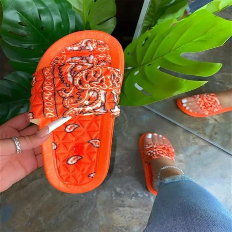 

Summer 2021 new European and American print chunky soled pu 3D large size casual sandals, Picture showns