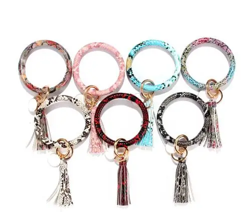 

2019 New Snake Stripe PU Leather O Key Chain Custom Circle Cute Same Color Tassel Wristlet Keychain Wholesale Women Keychain