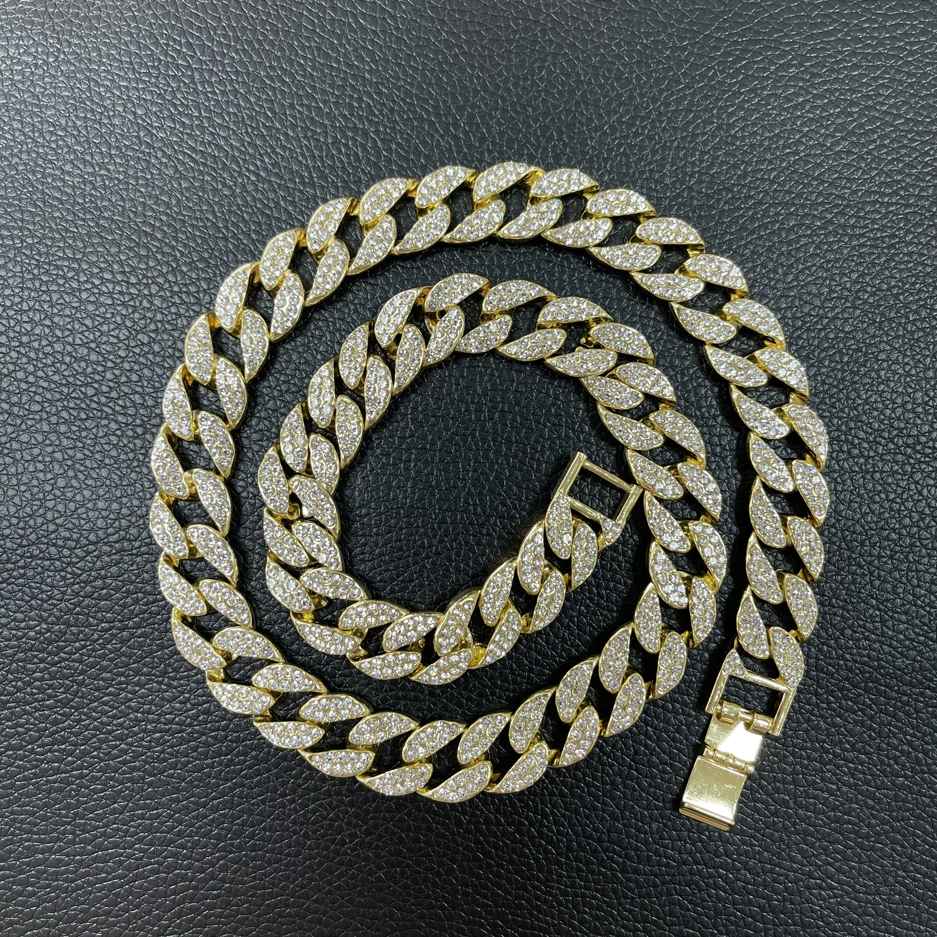 

Hot Selling Fashion Hip Hop Gold Plated Diamond Iced Out Bling Miami Cuban Link Chain High Polishing For Men Women, Gold/silver color