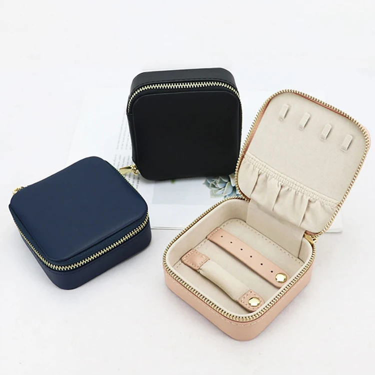 2019 Hot selling mini jewelry box genuine leather necklace organizer travel jewelry case for women