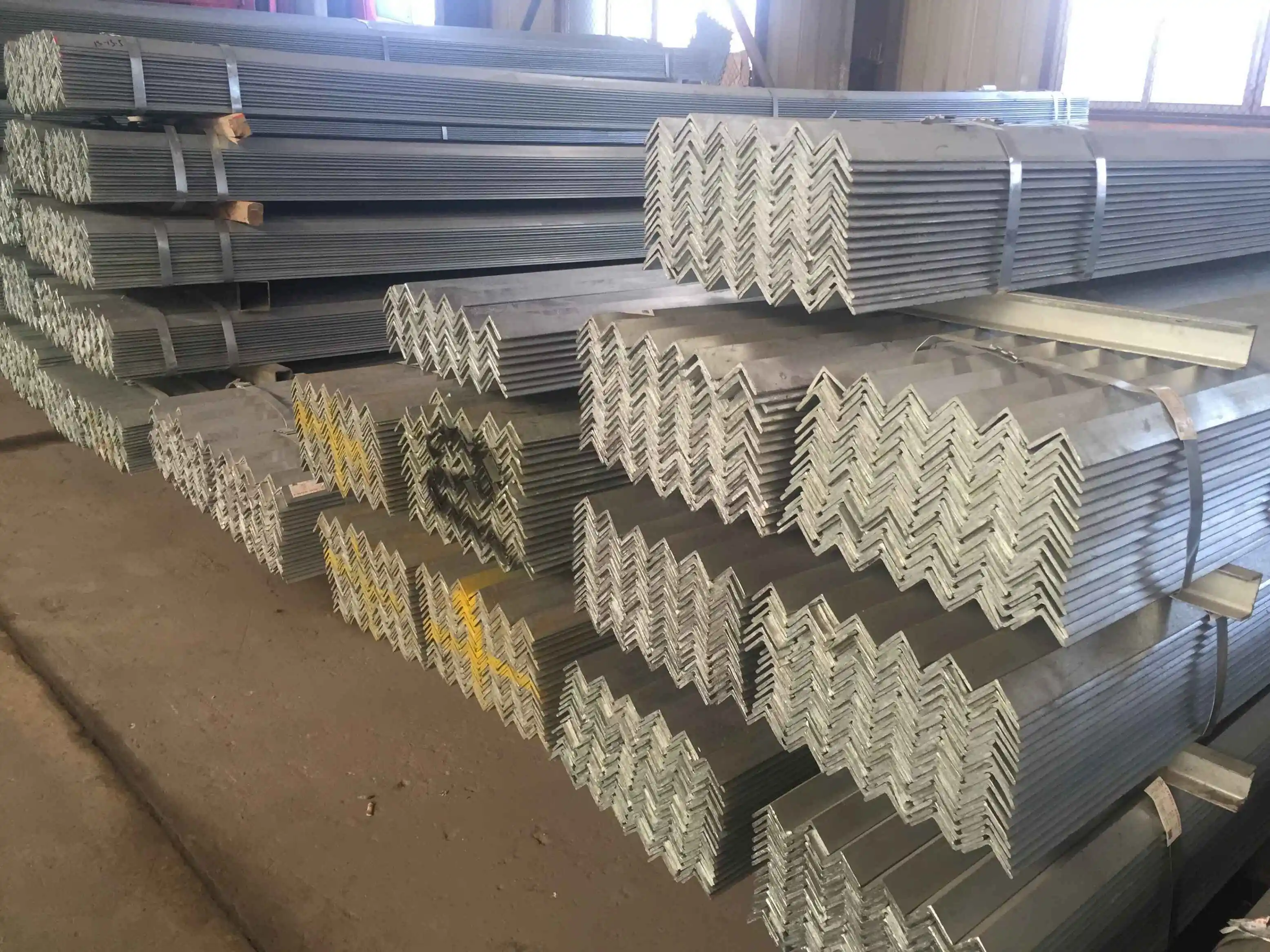 75x75 Steel Gb Standard Angle Iron Dimensions S235jr S355jr A36 Ss400