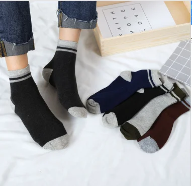 

VK539-Sweat-absorbing mid-tube men's socks, autumn and winter warm non-slip men's sports stockings wholesale manufacturers