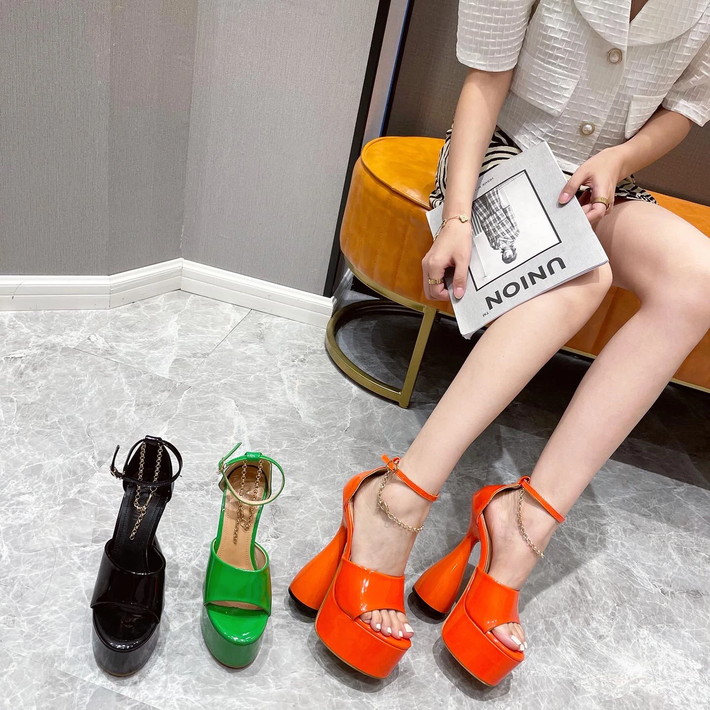 

DM 958-1 Iseeyoufirst sexy party shoes 2022 summer new shaped heel waterproof platform open toe metal chain women's high heels