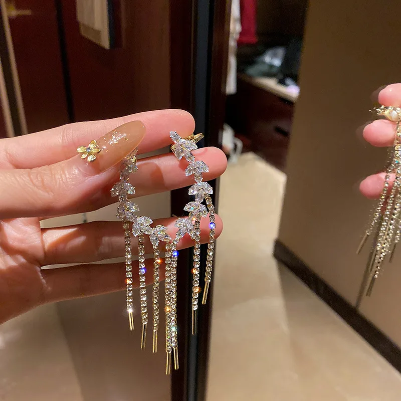 

2021 fashion trendy crystal tassel earrings with ear cuff