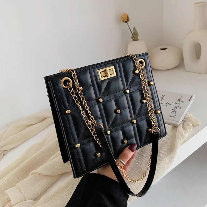

2021 High Quality Winter Crossbody Fashion Women Pu Leather Ladies Hand Bags Rivet Chain Shoulder Bag, White,black