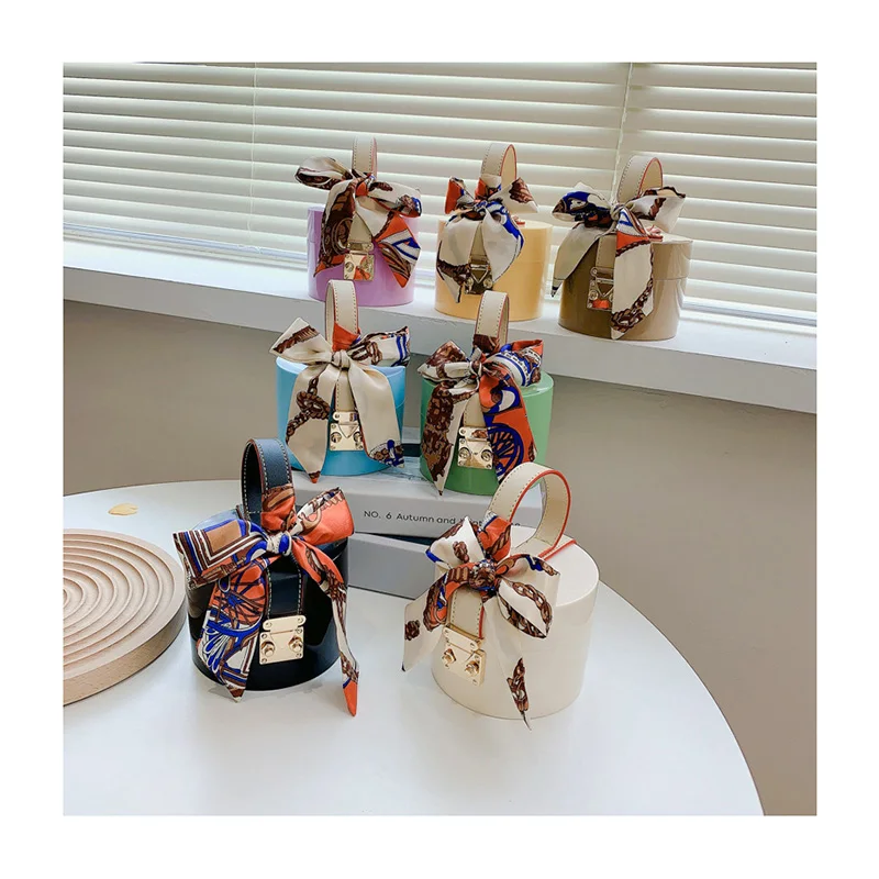 

Bow Scarf Tied Top Handle Jelly Bag Small Woman Phone Bag Round Lipstick Messenger Handbag Box Evening Bag Summer Acrylic Clutch
