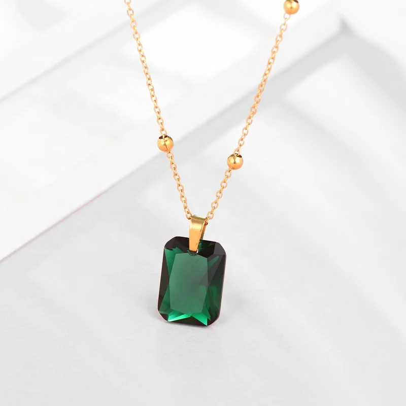 

Designer Precious Gift Luxury Jewelry Emerald Gold Necklace Classical Chain Necklace 18k Gold Plated Pendant Necklace for Party